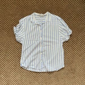 GAP button front shirt